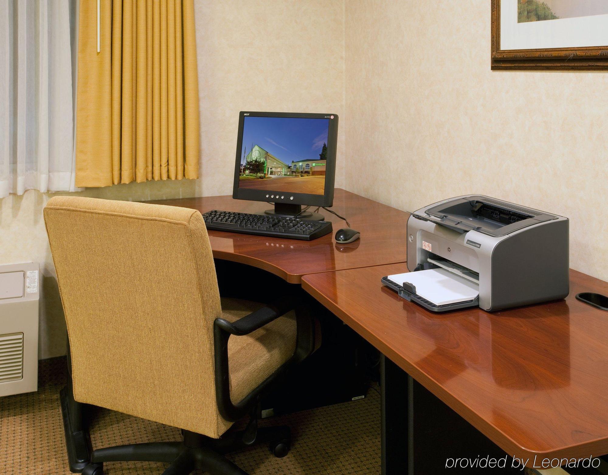 Holiday Inn Auburn By Ihg Konforlar fotoğraf